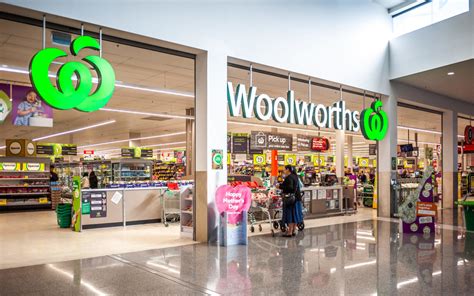 supermarkets open on australia day